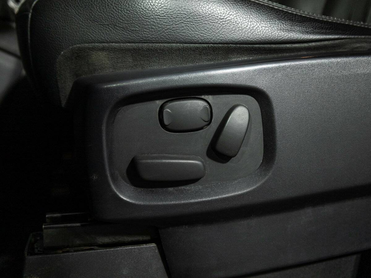 Land Rover Discovery с пробегом — 2013 год. Фото: #14