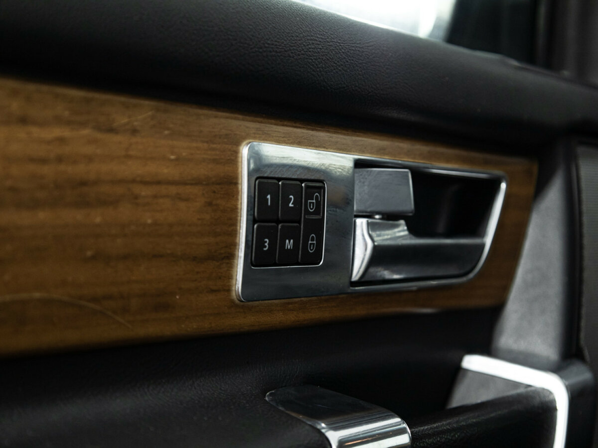 Land Rover Discovery с пробегом — 2013 год. Фото: #15