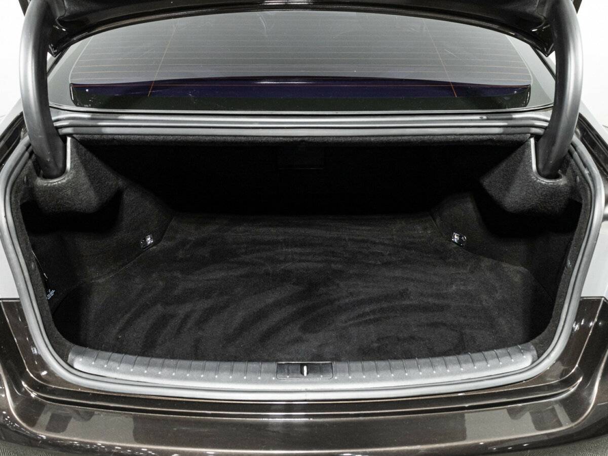 Hyundai Genesis с пробегом — 2015 год. Фото: #25