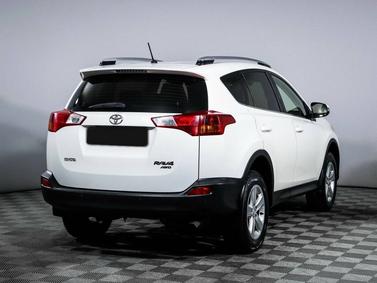 Toyota RAV4 с пробегом — 2013 год. Фото: #4