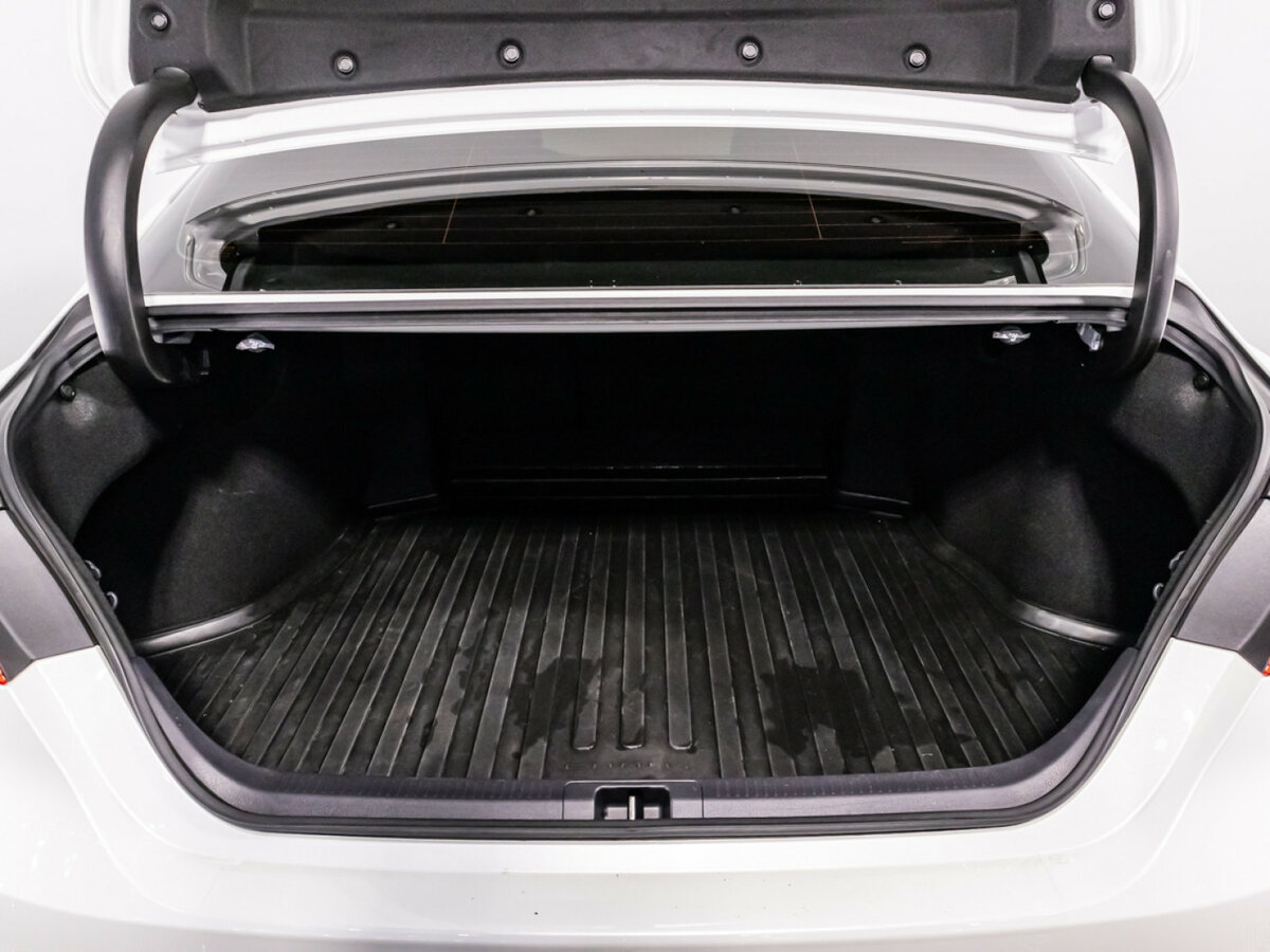 Toyota Camry с пробегом — 2019 год. Фото: #13