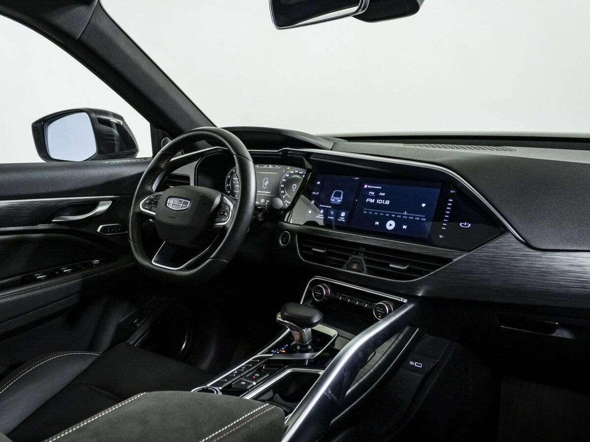 Geely Tugella с пробегом — 2023 год. Фото: #6