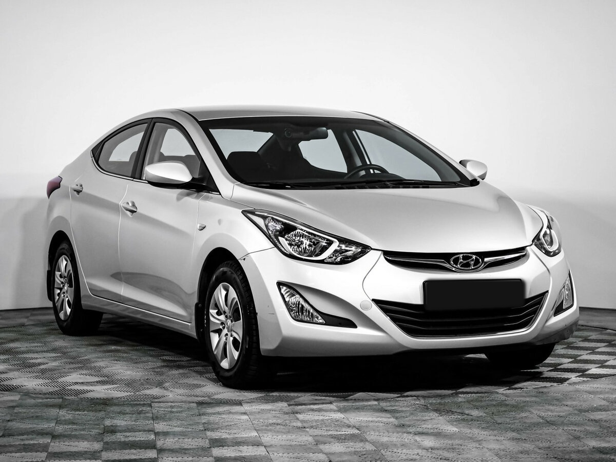 Hyundai Elantra с пробегом — 2015 год. Фото: #2