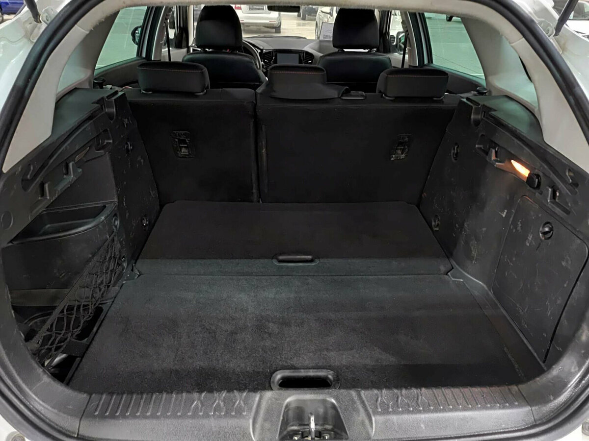 Lada (ВАЗ) Vesta с пробегом — 2018 год. Фото: #9