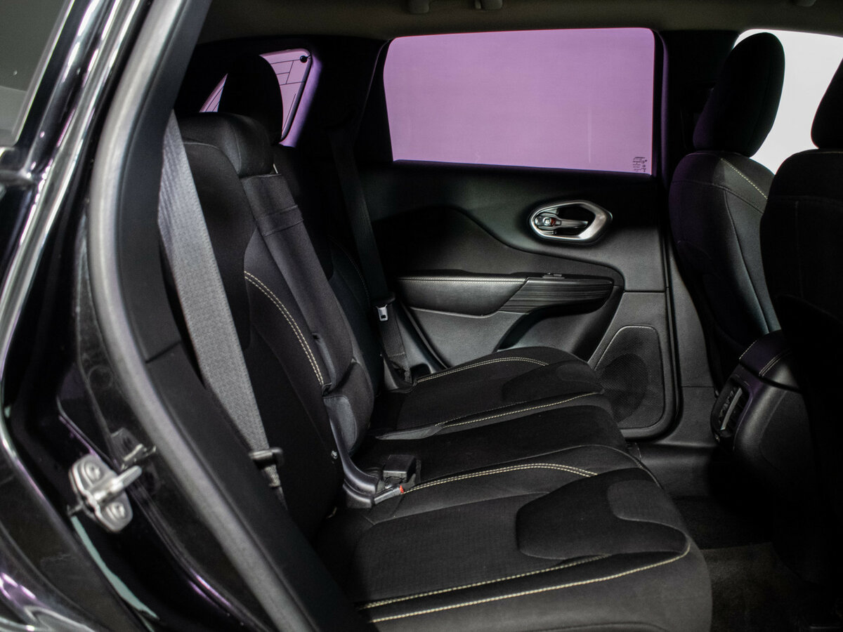 Jeep Cherokee с пробегом — 2014 год. Фото: #8