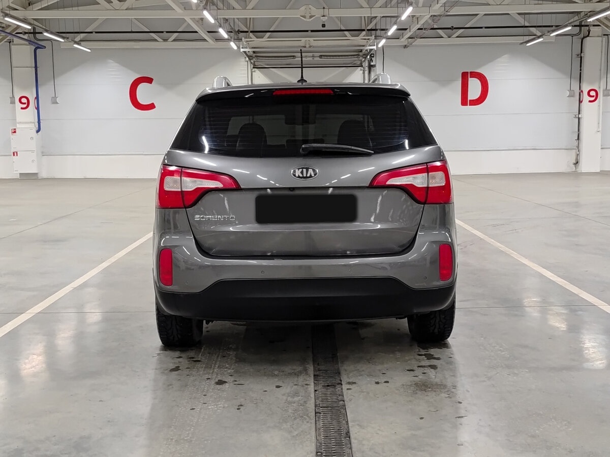 Kia Sorento с пробегом — 2013 год. Фото: #5