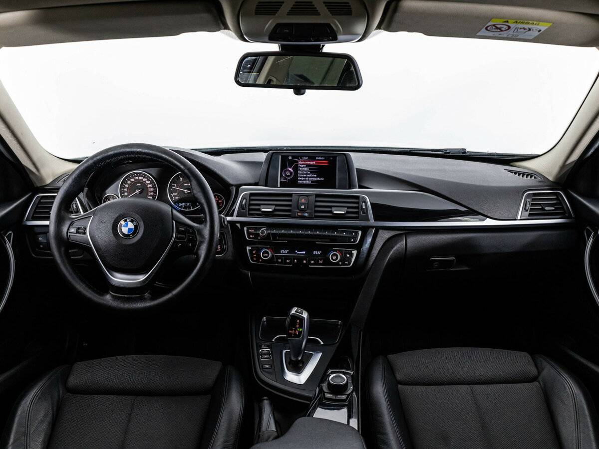 BMW 3 серии с пробегом — 2016 год. Фото: #8