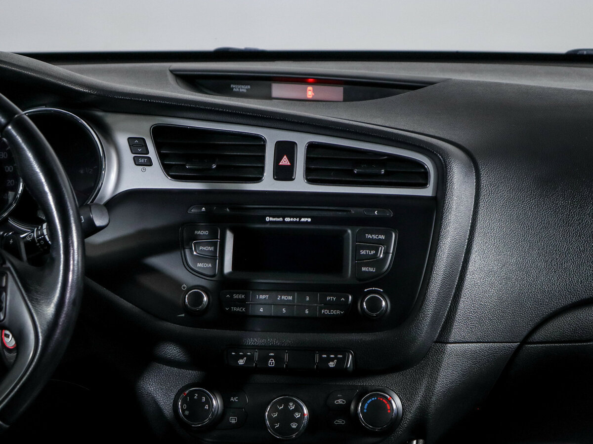 Kia Ceed с пробегом — 2015 год. Фото: #10