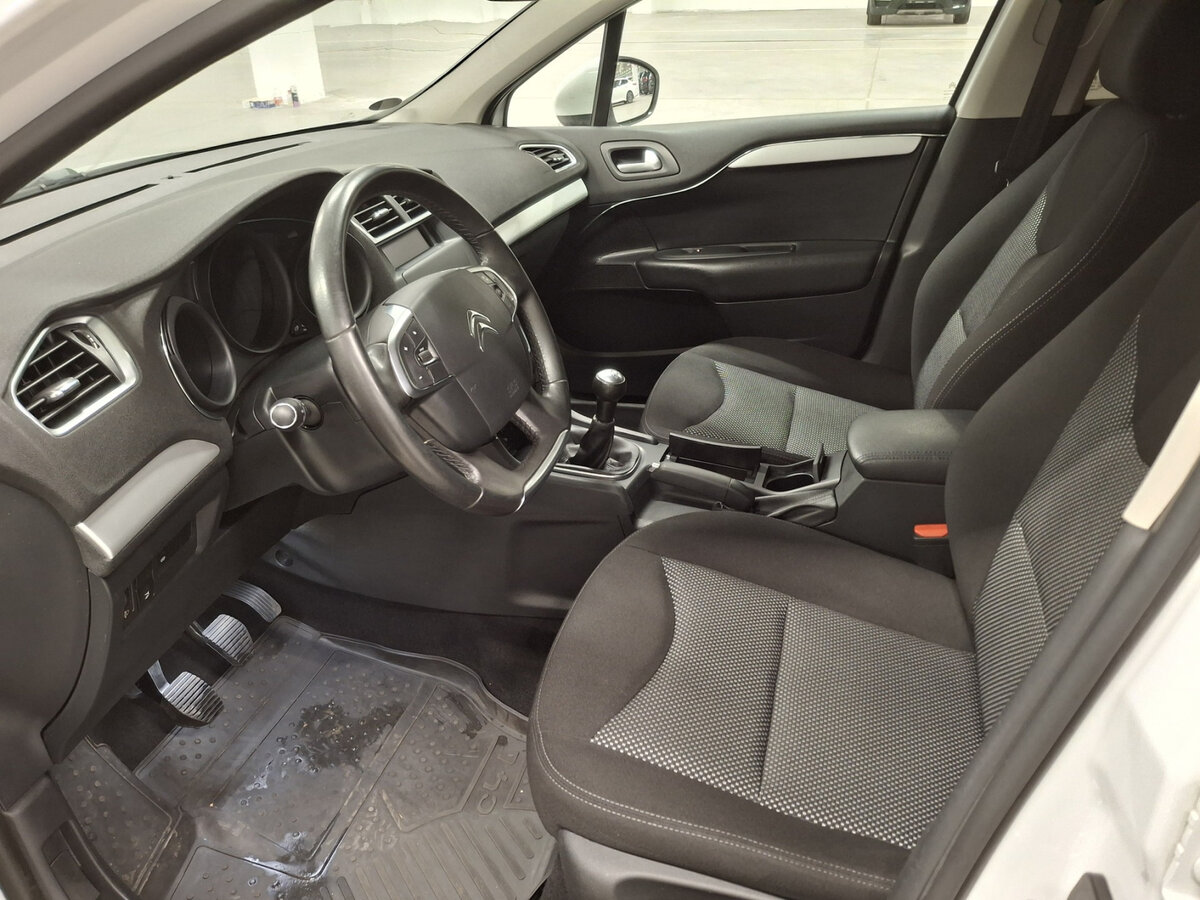 Citroen C4 с пробегом — 2013 год. Фото: #15