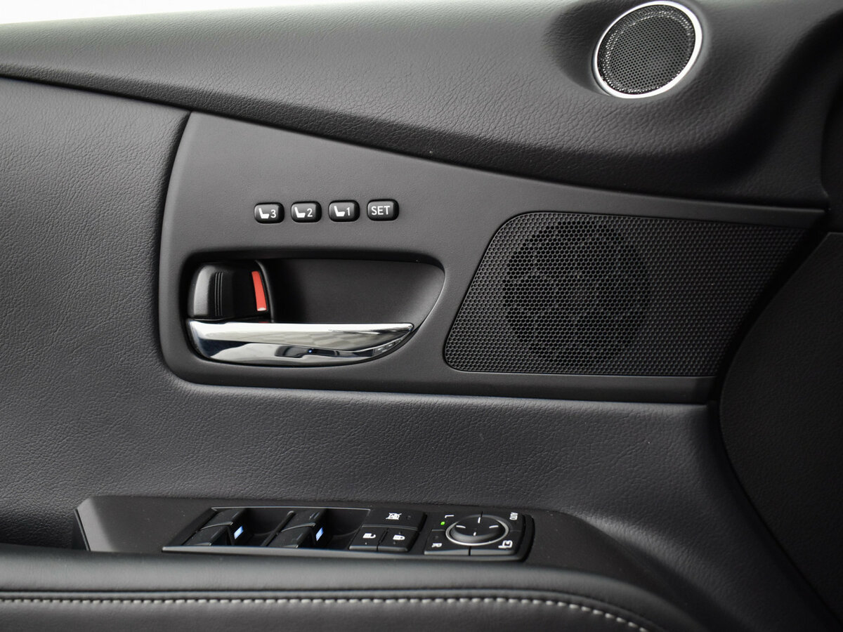 Lexus RX с пробегом — 2012 год. Фото: #16