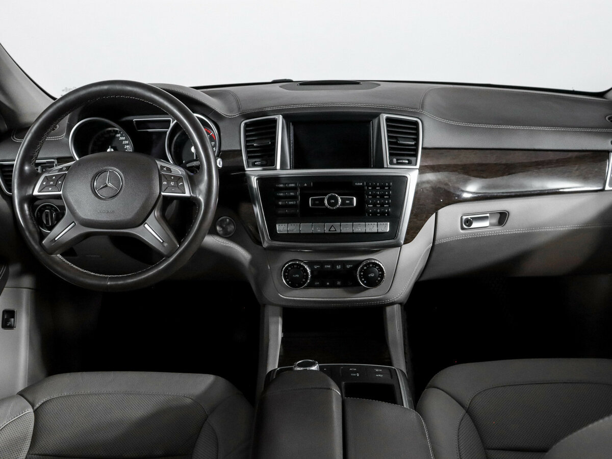 Mercedes-Benz M-Класс с пробегом — 2014 год. Фото: #11
