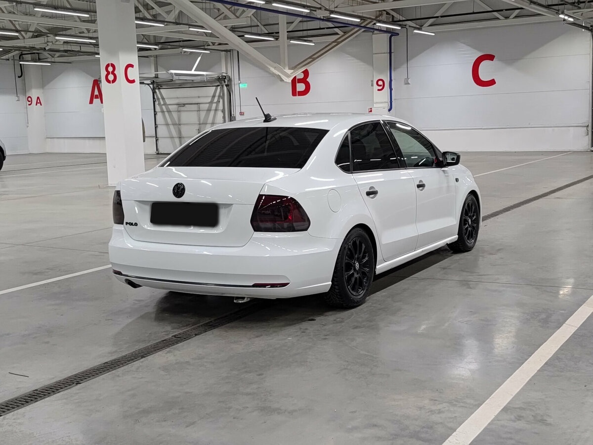 Volkswagen Polo с пробегом — 2017 год. Фото: #4