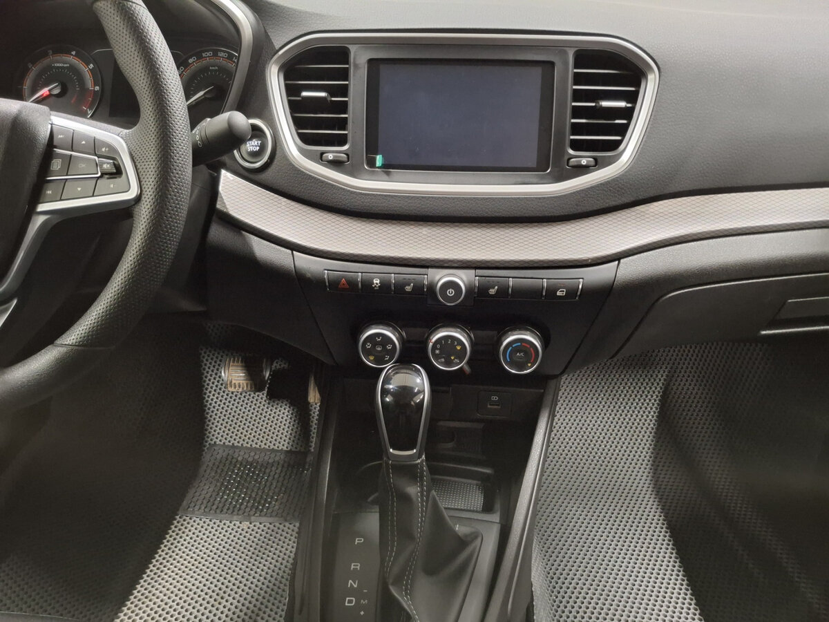 Lada (ВАЗ) Vesta с пробегом — 2024 год. Фото: #14