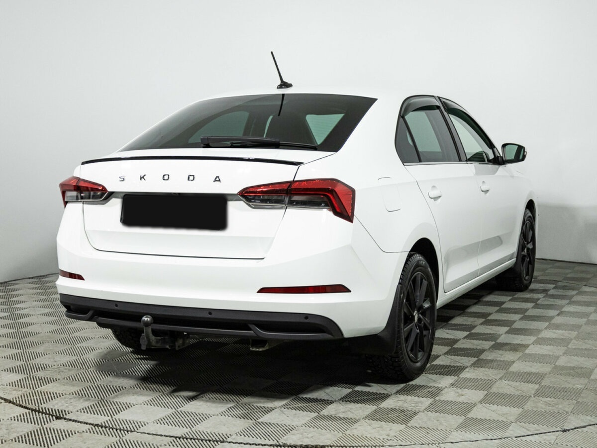 Skoda Rapid с пробегом — 2021 год. Фото: #4
