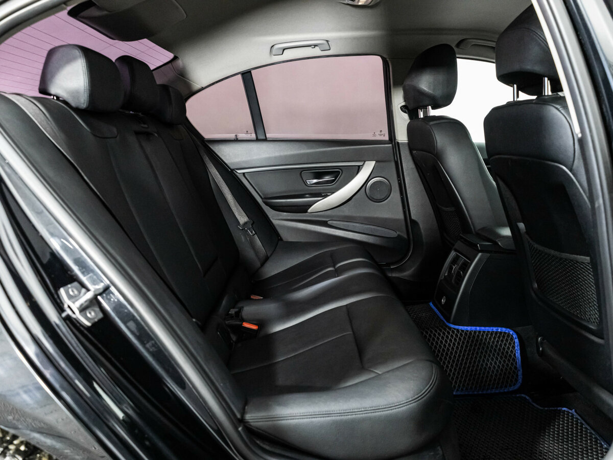 BMW 3 серии с пробегом — 2016 год. Фото: #17