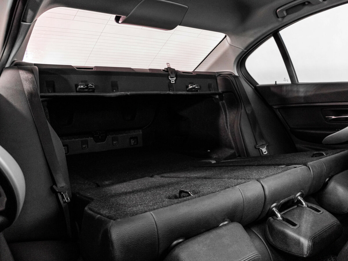 BMW 3 серии с пробегом — 2016 год. Фото: #22