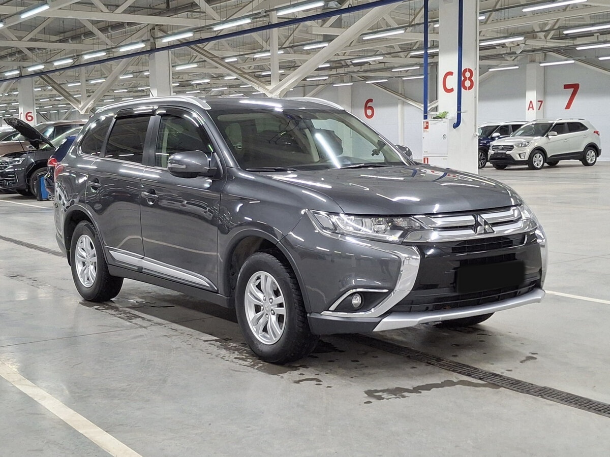 Mitsubishi Outlander с пробегом — 2015 год. Фото: #2