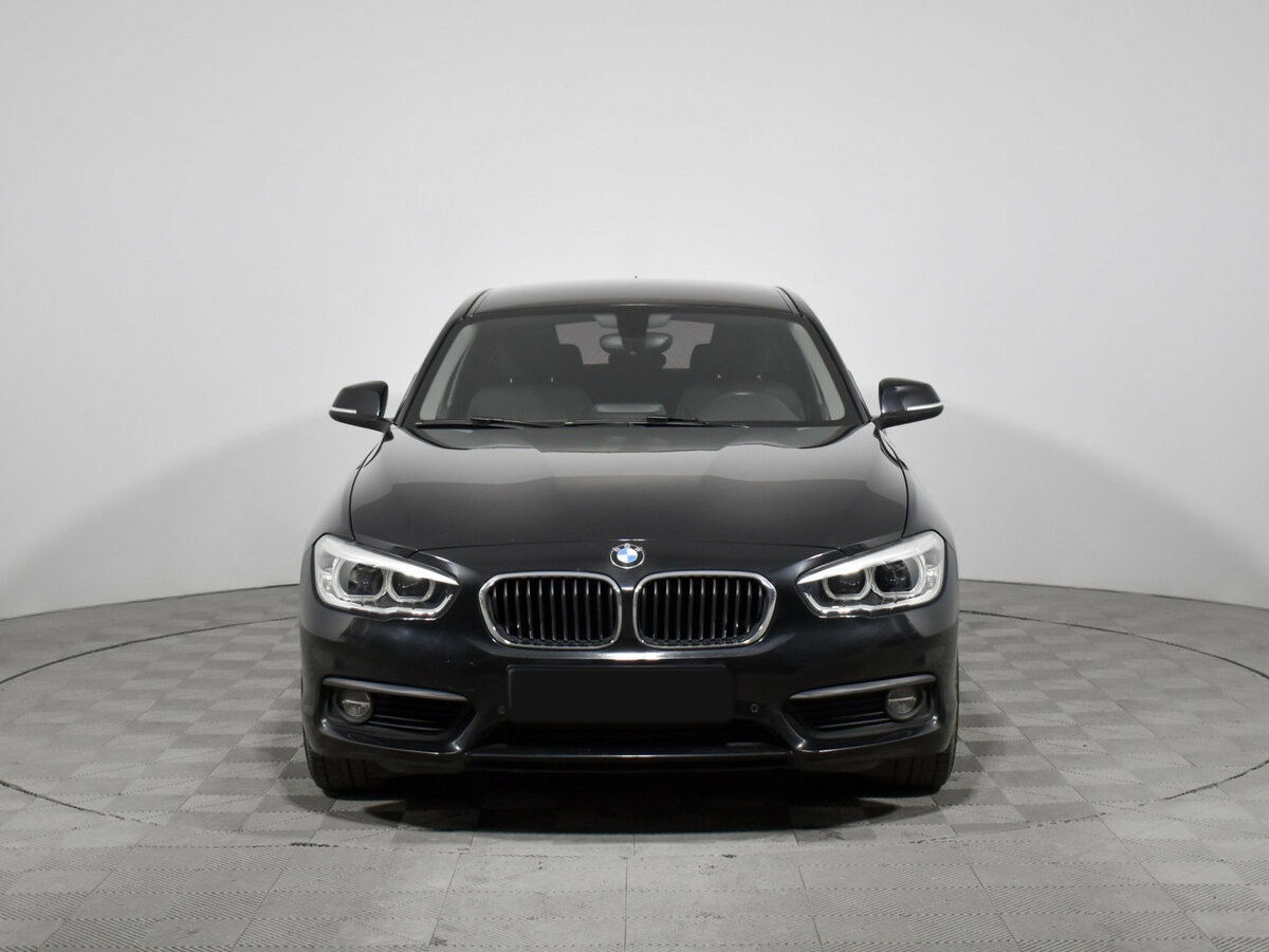 BMW 1 серии с пробегом — 2017 год. Фото: #1