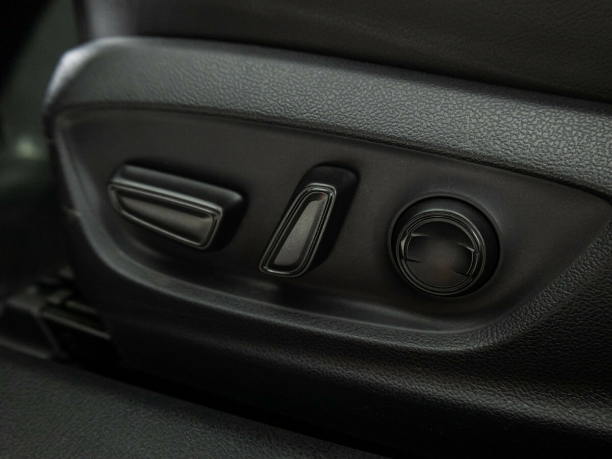 Toyota Camry с пробегом — 2020 год. Фото: #17