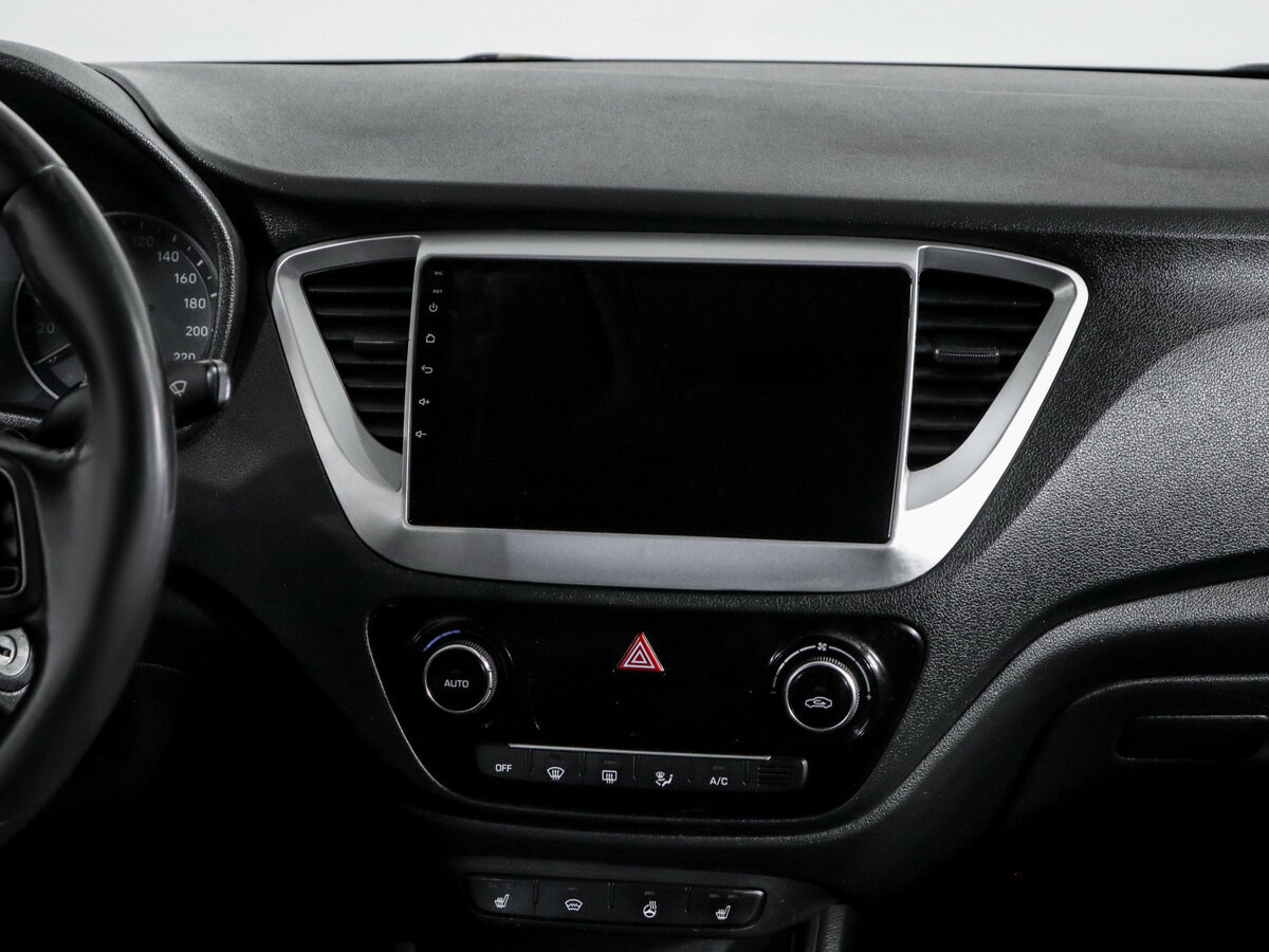 Hyundai Solaris с пробегом — 2018 год. Фото: #10