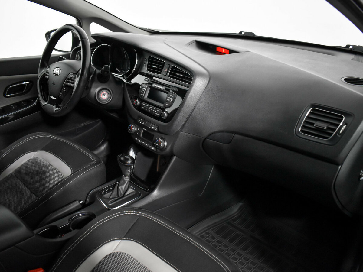 Kia Ceed с пробегом — 2012 год. Фото: #11