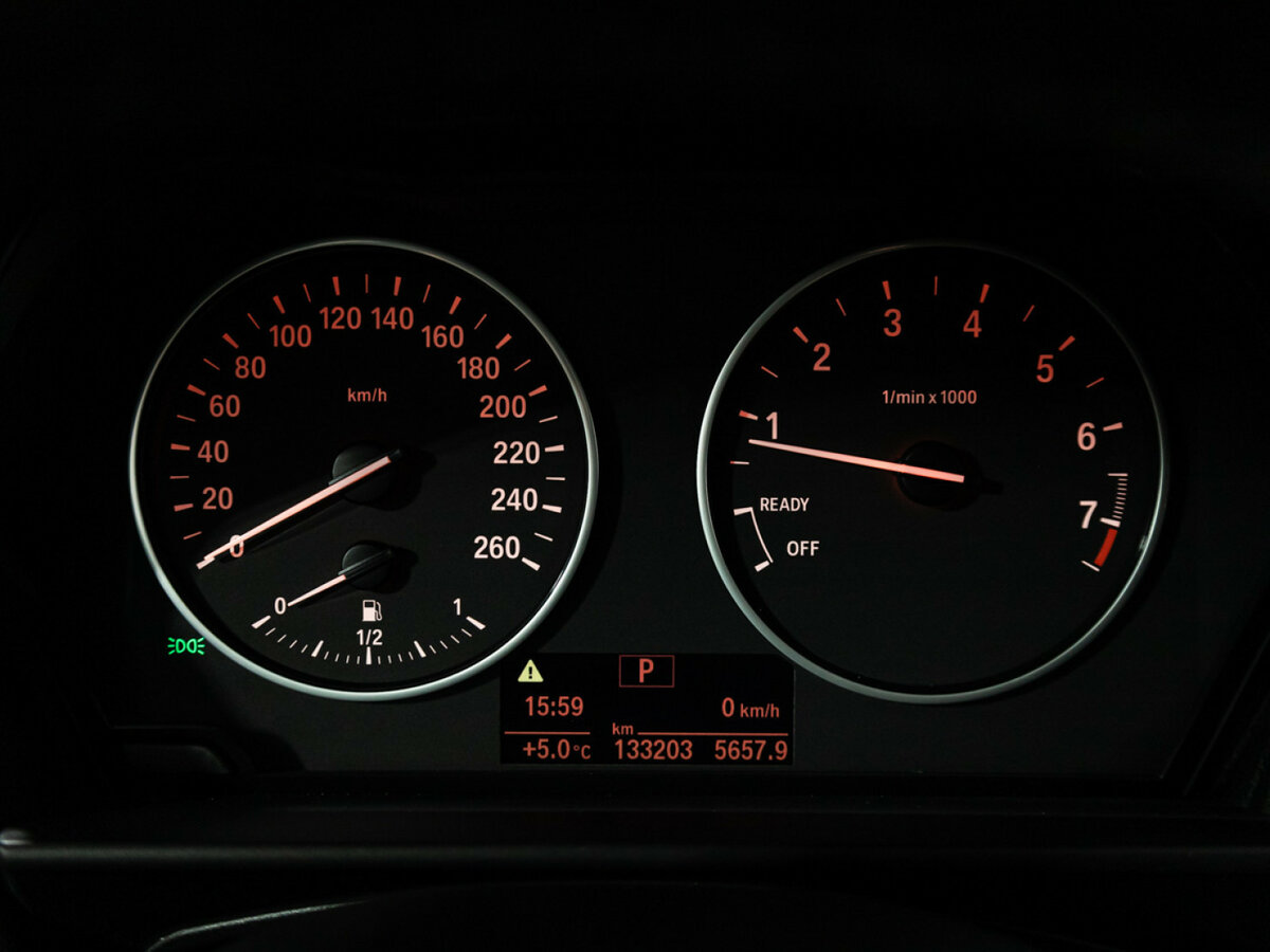 BMW 1 серии с пробегом — 2013 год. Фото: #11