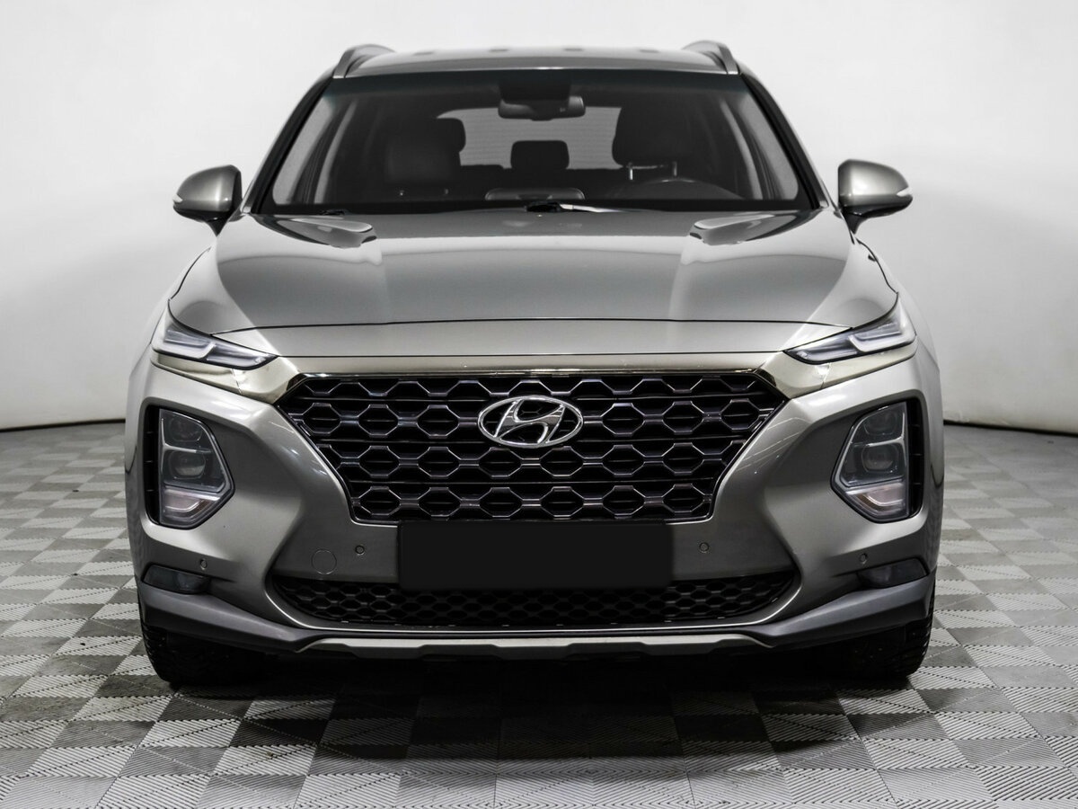 Hyundai Santa Fe с пробегом — 2019 год. Фото: #1