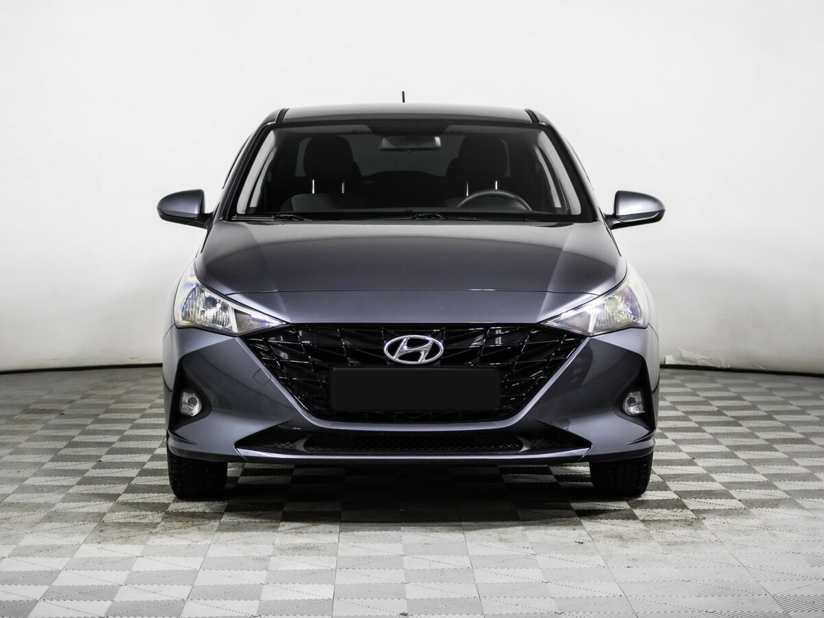 Solaris HS с пробегом — 2024 год. Фото: #1