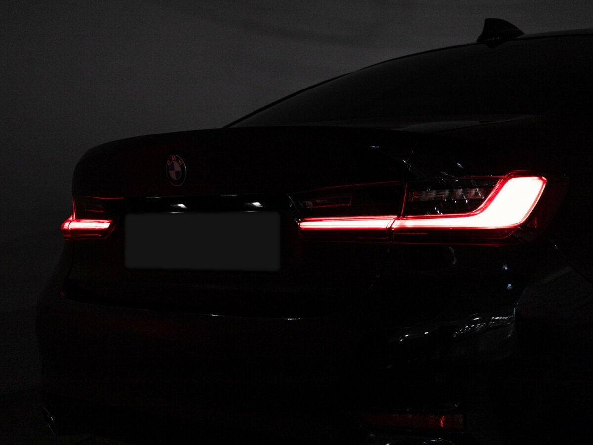 BMW 3 серии с пробегом — 2019 год. Фото: #24