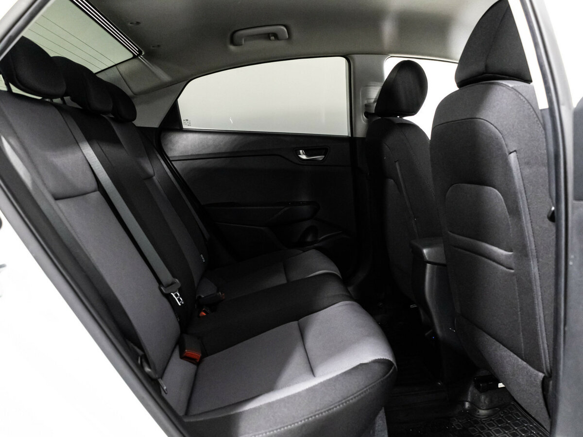 Hyundai Solaris с пробегом — 2020 год. Фото: #16