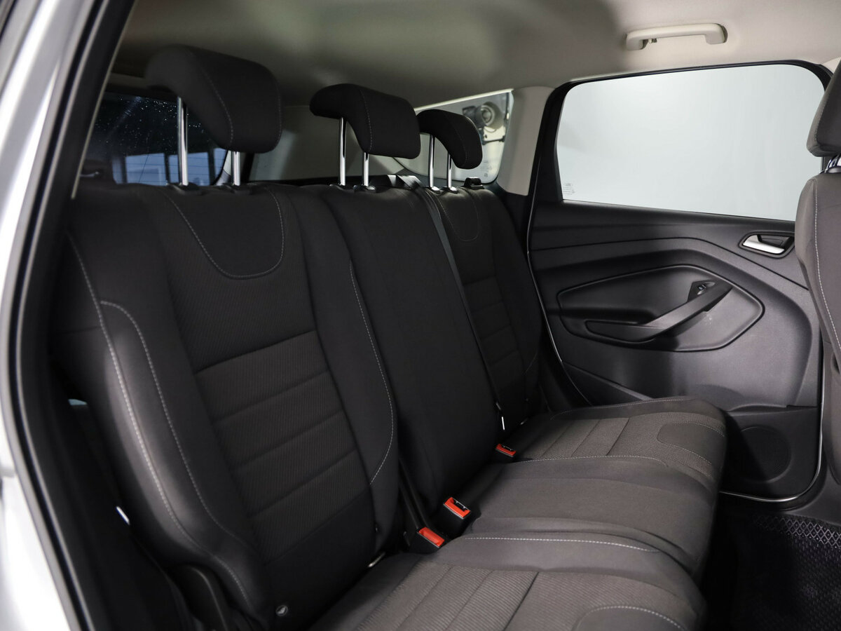 Ford Kuga с пробегом — 2016 год. Фото: #18