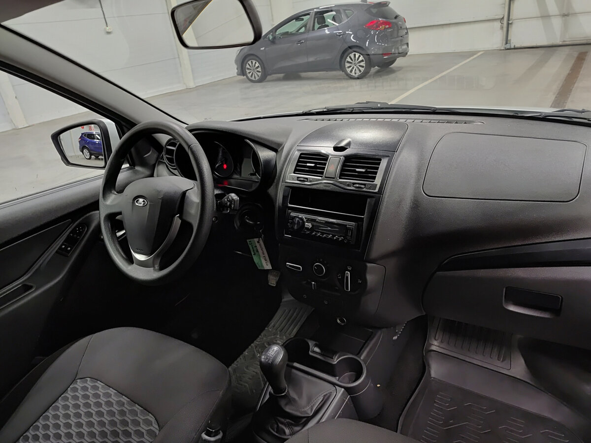 Lada (ВАЗ) Granta с пробегом — 2023 год. Фото: #10