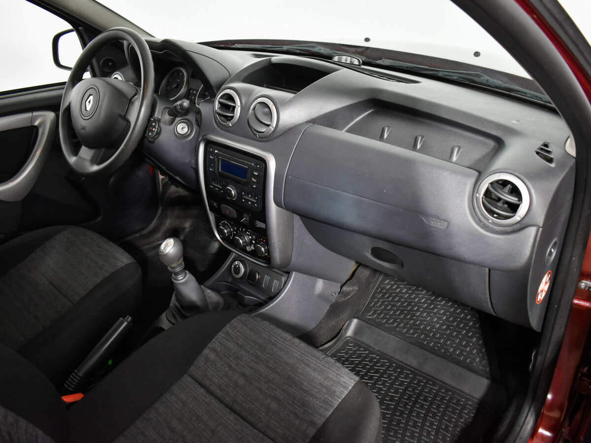 Renault Duster с пробегом — 2013 год. Фото: #11