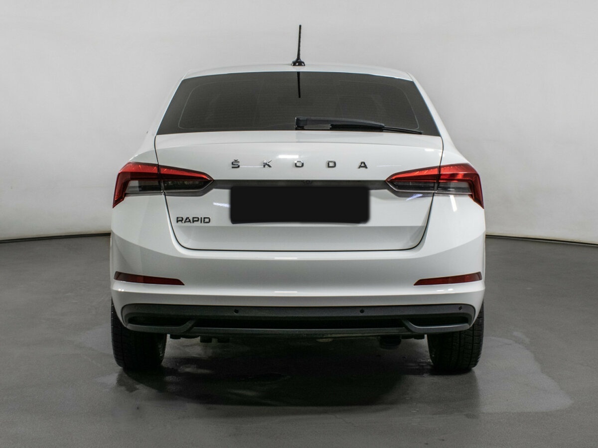 Skoda Rapid с пробегом — 2021 год. Фото: #4