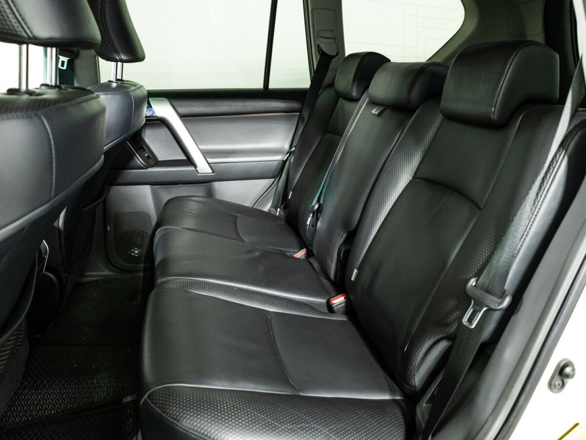 Toyota Land Cruiser Prado с пробегом — 2013 год. Фото: #7