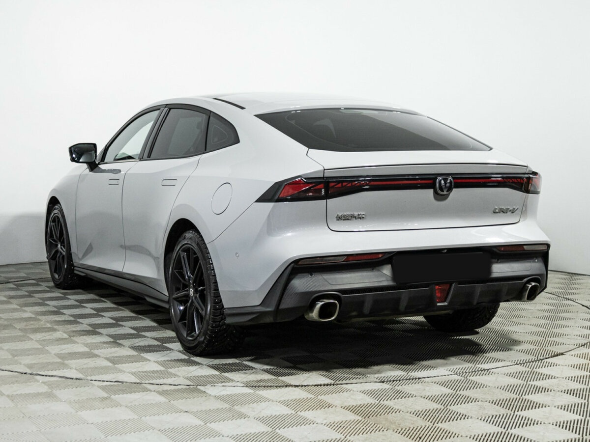 Changan UNI-V с пробегом — 2024 год. Фото: #6