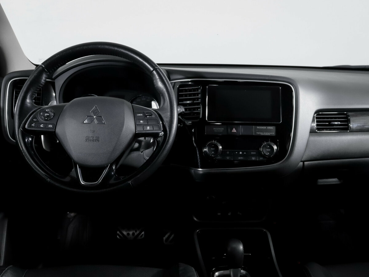Mitsubishi Outlander с пробегом — 2018 год. Фото: #11