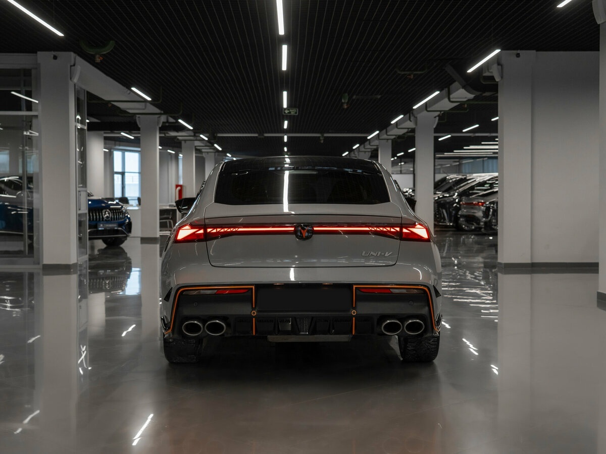 Changan UNI-V с пробегом — 2023 год. Фото: #5