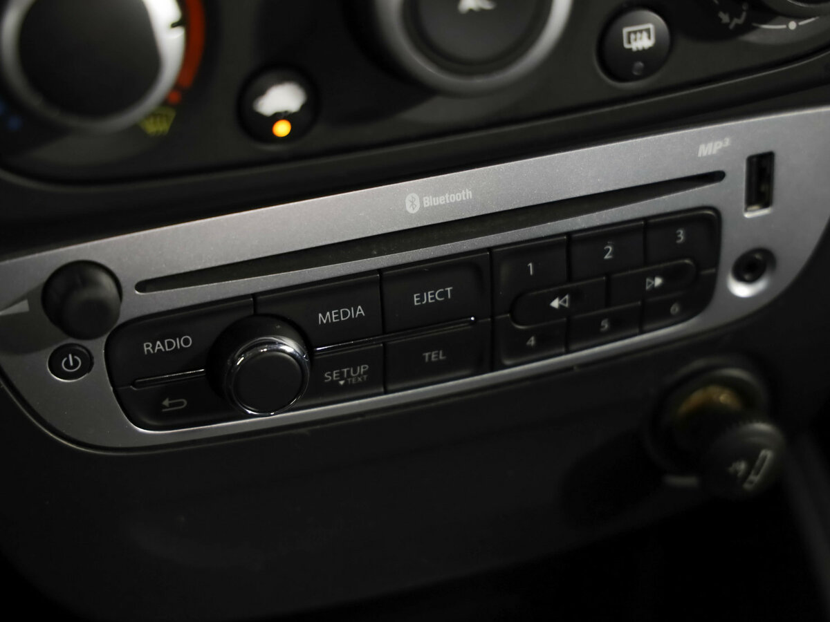 Renault Fluence с пробегом — 2014 год. Фото: #12