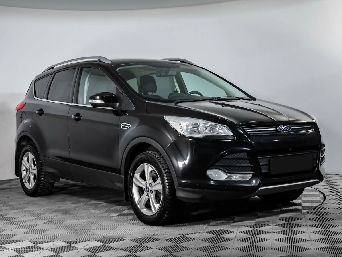 Ford Kuga с пробегом — 2015 год. Фото: #2
