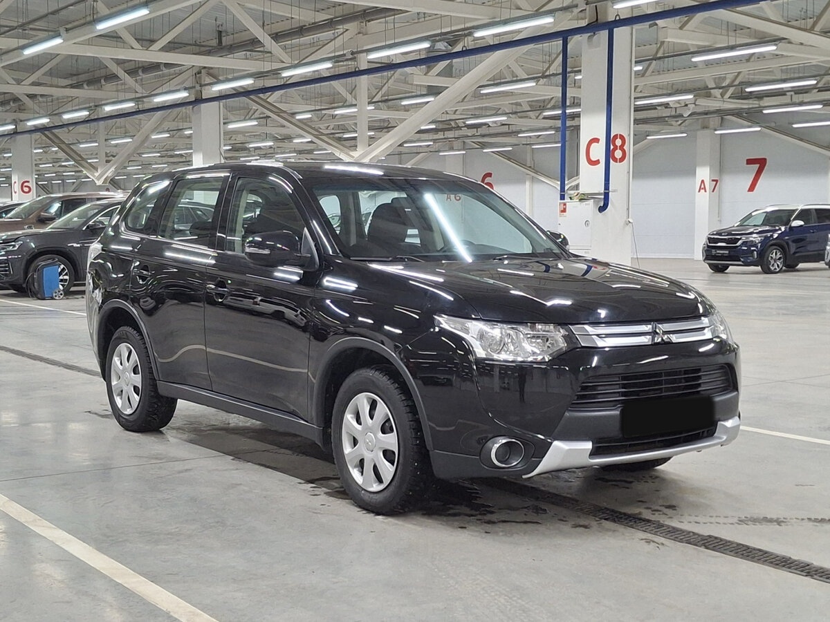 Mitsubishi Outlander с пробегом — 2014 год. Фото: #2