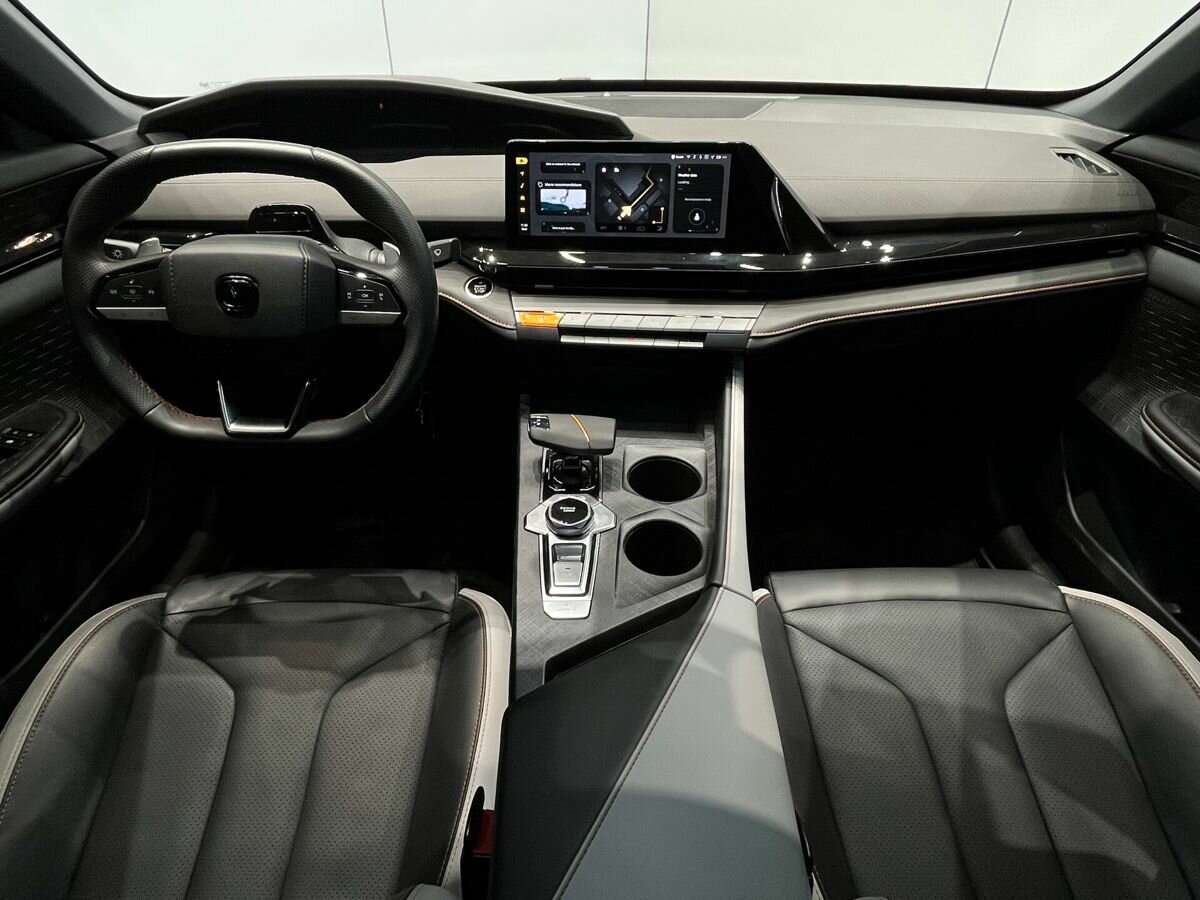 Changan UNI-V с пробегом — 2024 год. Фото: #9