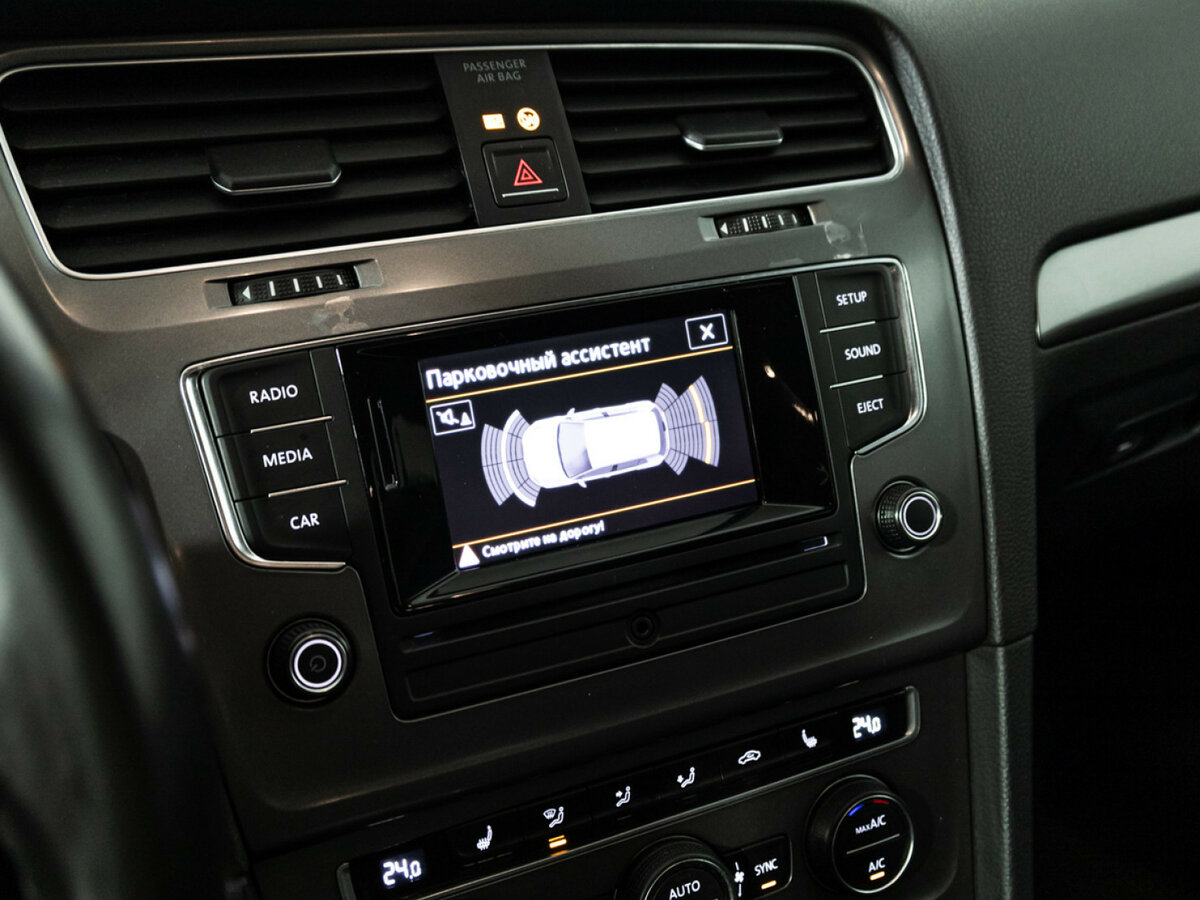 Volkswagen Golf с пробегом — 2013 год. Фото: #14