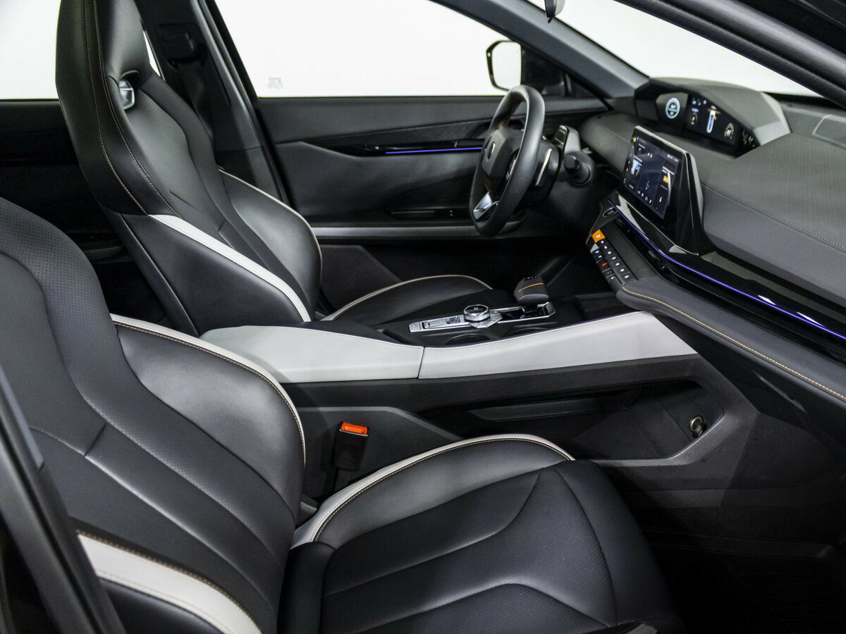 Changan UNI-V с пробегом — 2024 год. Фото: #7