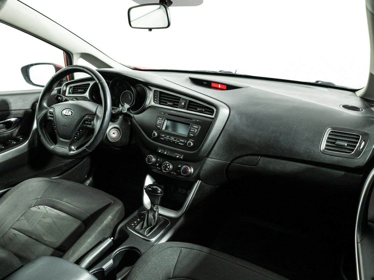 Kia Ceed с пробегом — 2016 год. Фото: #8