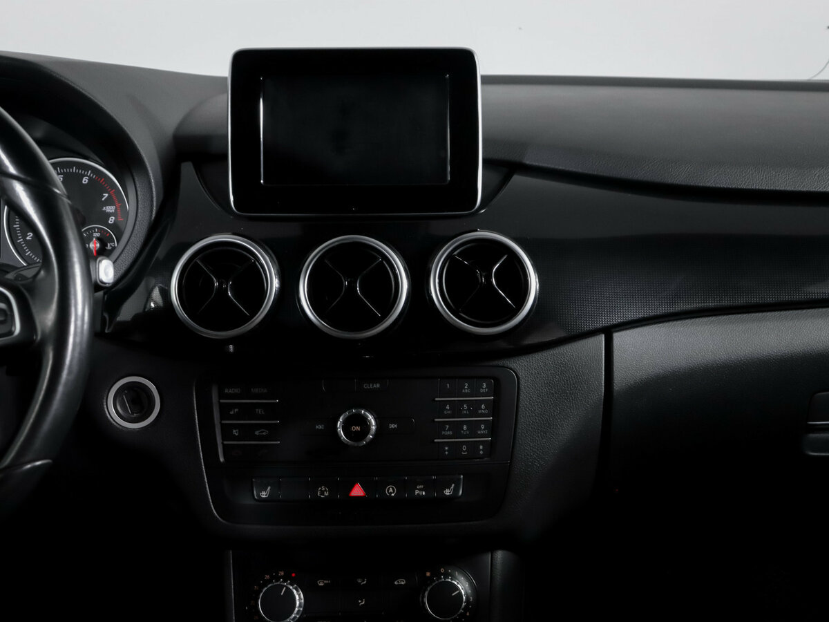 Mercedes-Benz B-Класс с пробегом — 2015 год. Фото: #10