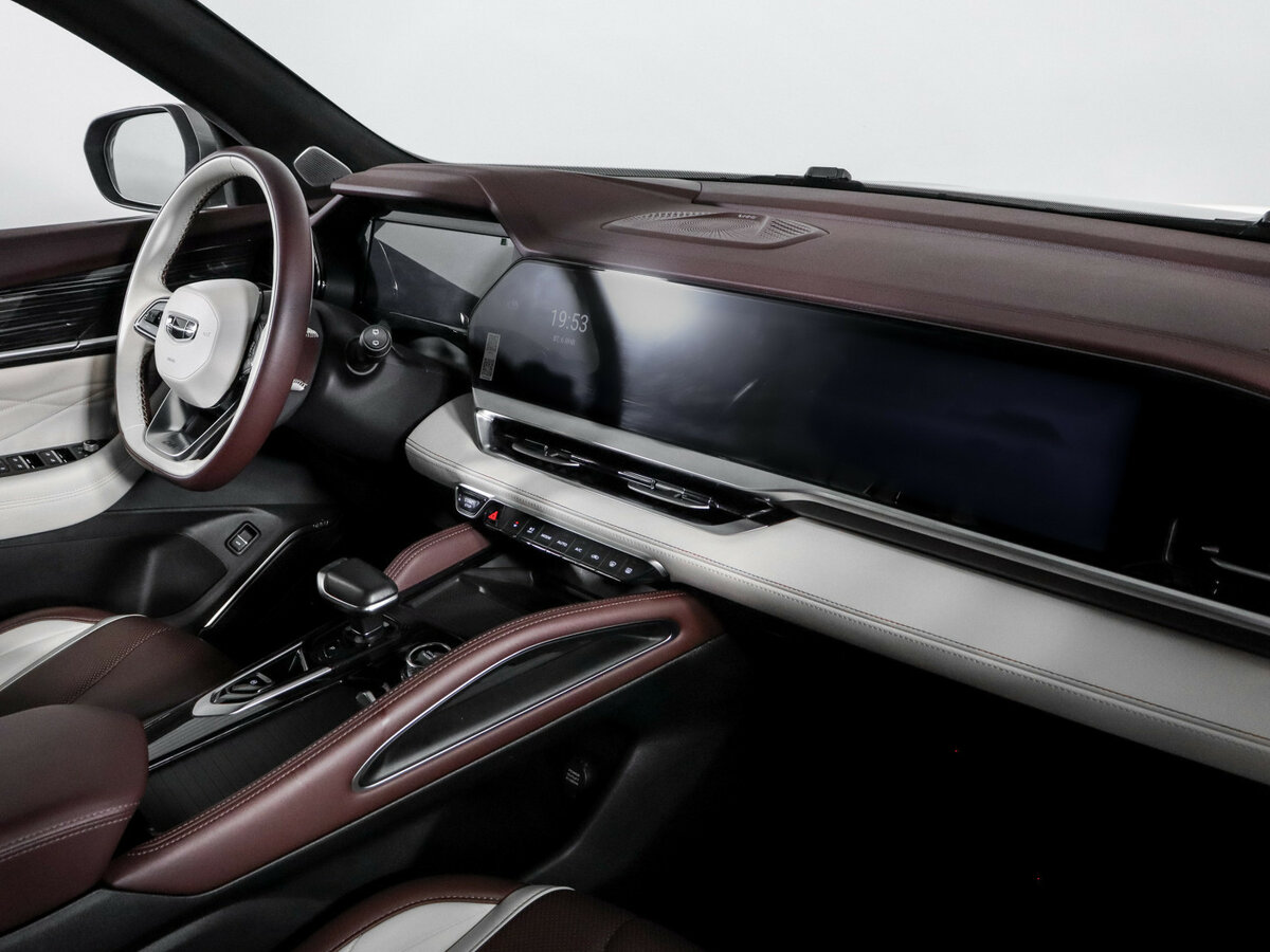 Geely Monjaro с пробегом — 2023 год. Фото: #8