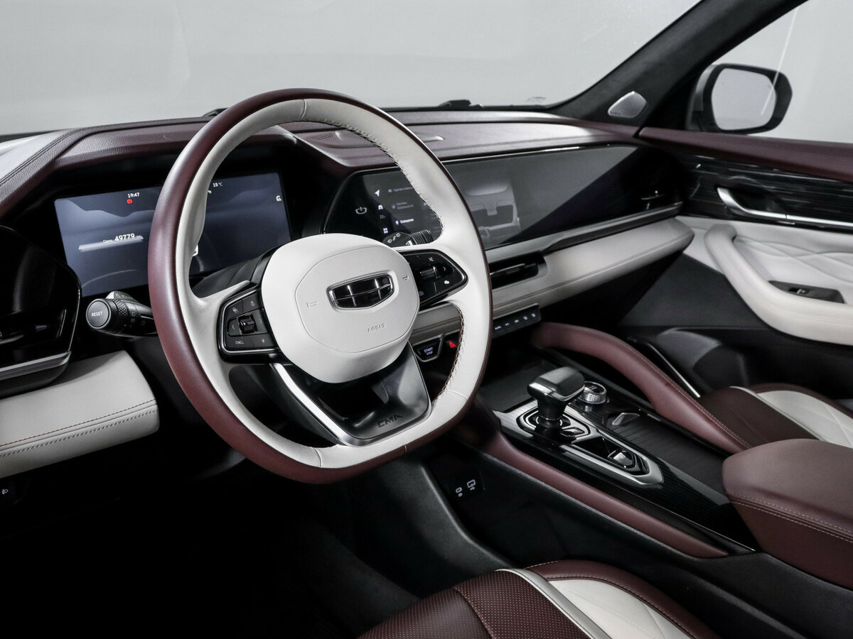 Geely Monjaro с пробегом — 2023 год. Фото: #13