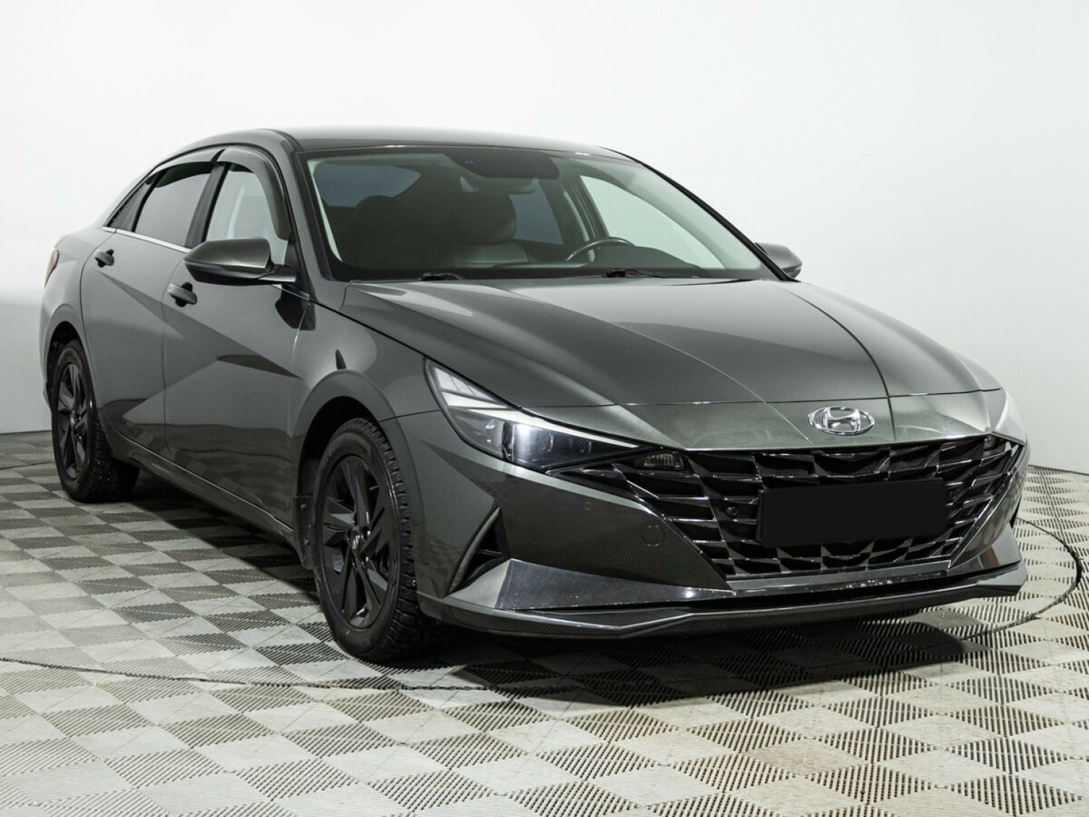 Hyundai Elantra с пробегом — 2022 год. Фото: #2