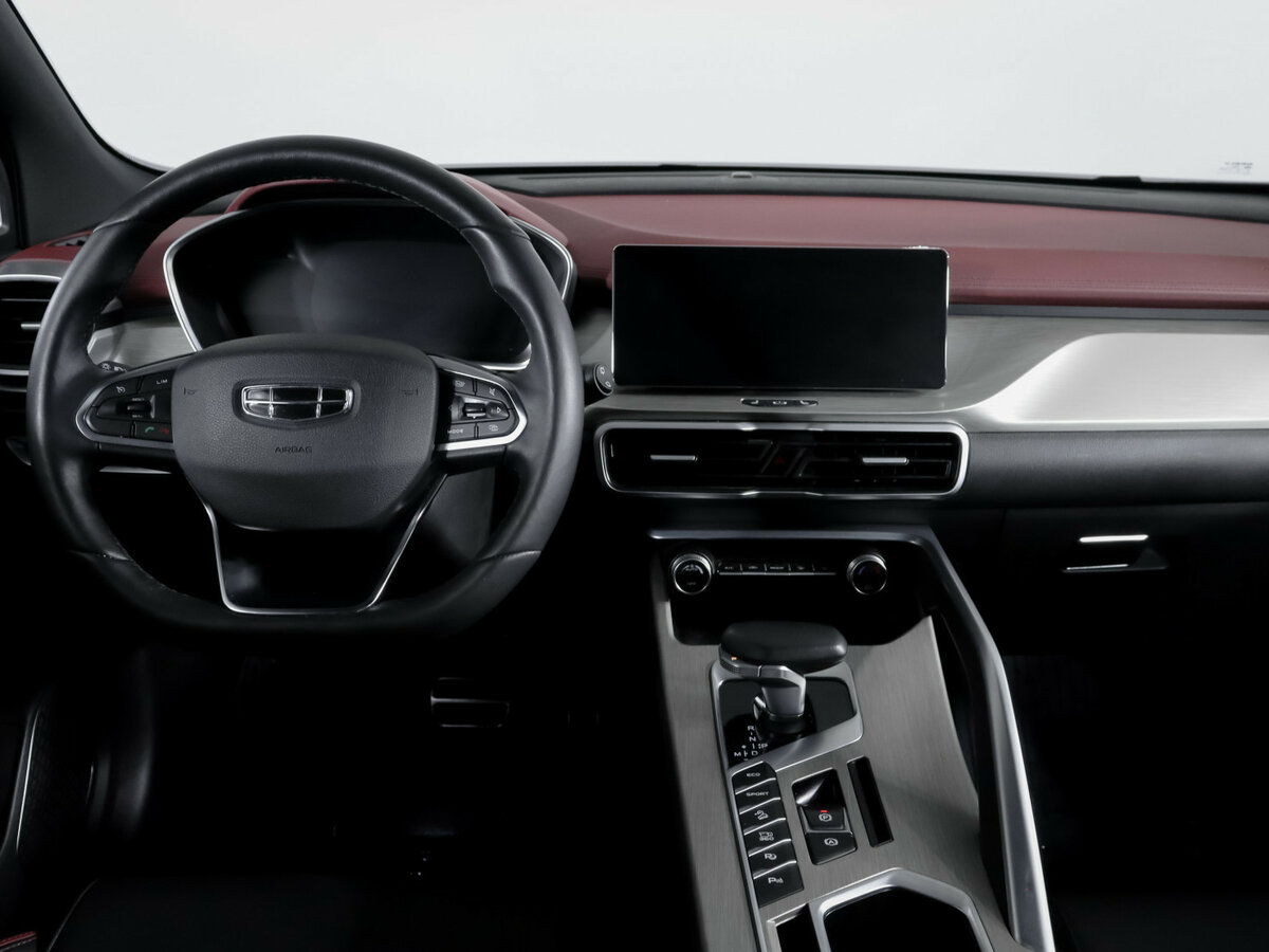 Geely Coolray с пробегом — 2023 год. Фото: #11